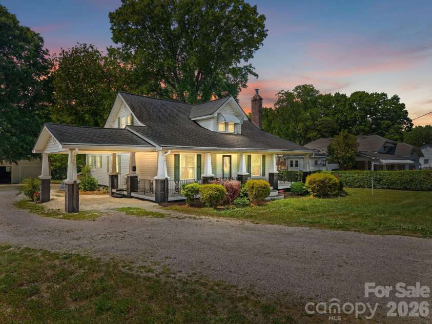 2407 Main Street, Kannapolis, NC 28081.  MLS# CAR4400941, YatesRealty ID 36141. 