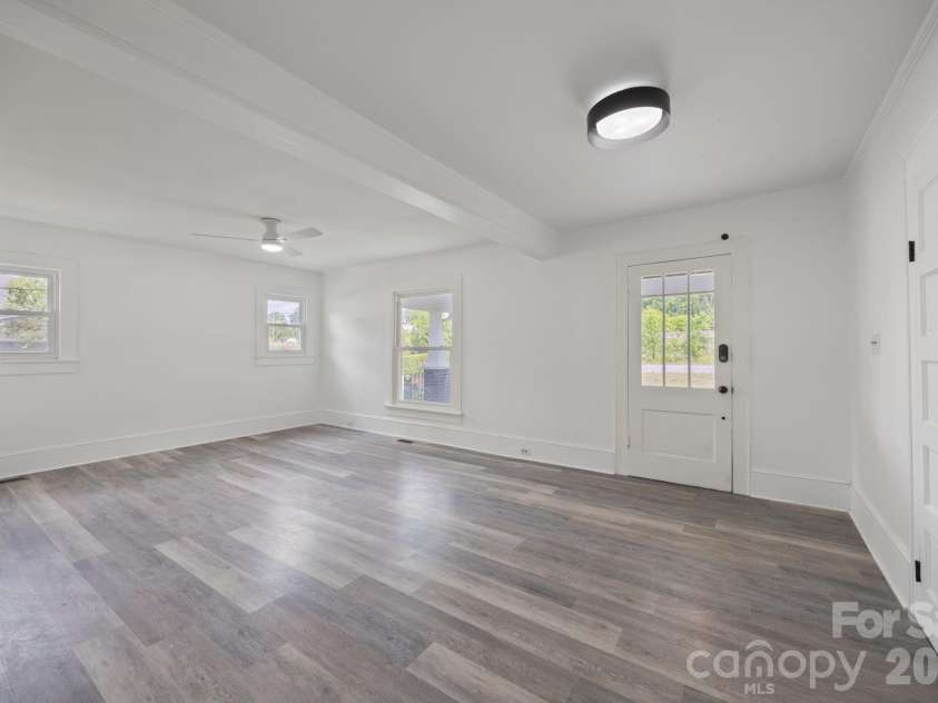 2407 Main Street, Kannapolis, NC 28081.  MLS# CAR4400941, YatesRealty ID 36141. 