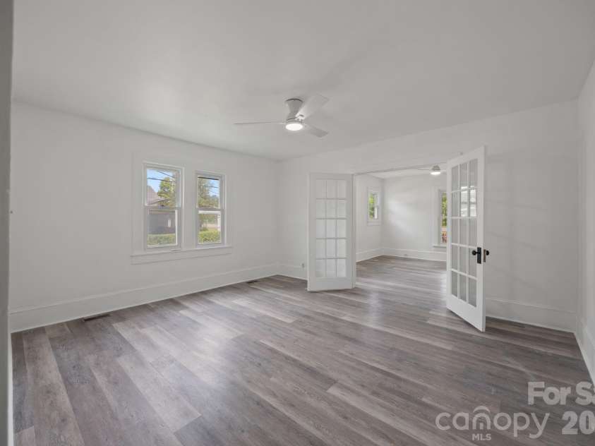 2407 Main Street, Kannapolis, NC 28081.  MLS# CAR4400941, YatesRealty ID 36141. 