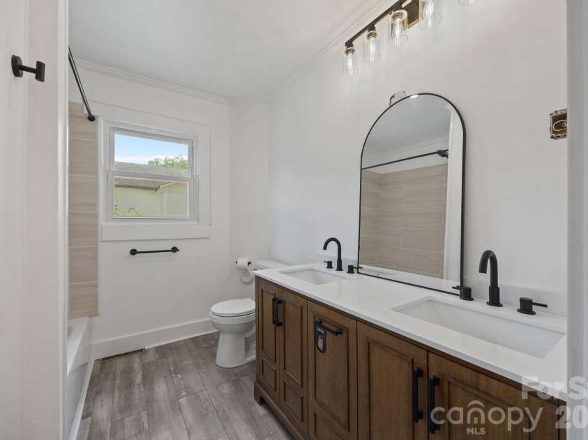 2407 Main Street, Kannapolis, NC 28081.  MLS# CAR4400941, YatesRealty ID 36141. 