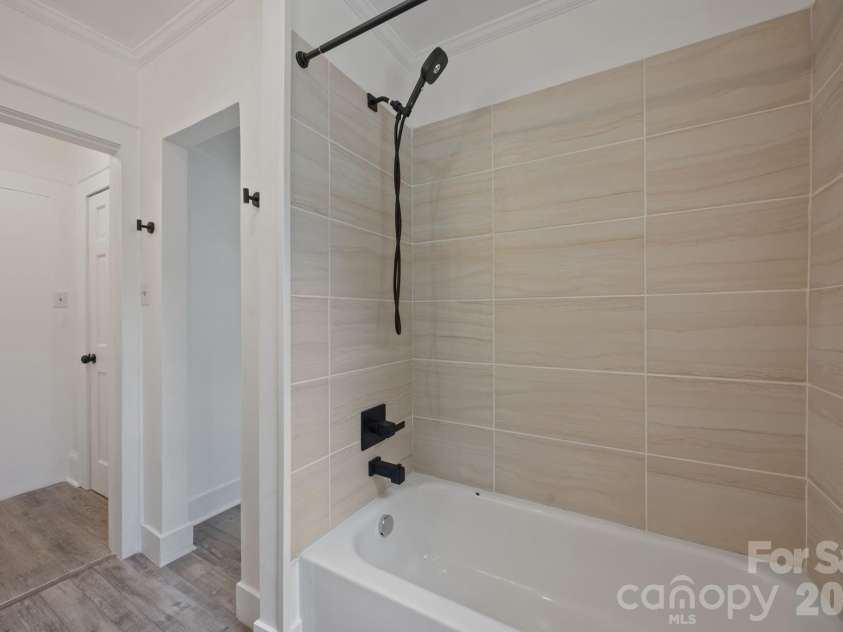 2407 Main Street, Kannapolis, NC 28081.  MLS# CAR4400941, YatesRealty ID 36141. 