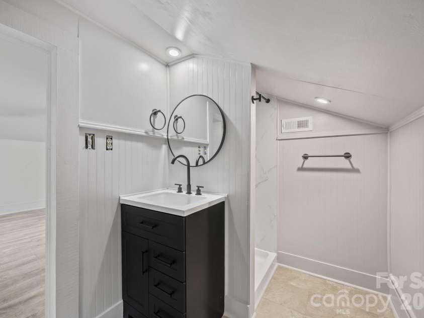 2407 Main Street, Kannapolis, NC 28081.  MLS# CAR4400941, YatesRealty ID 36141. 
