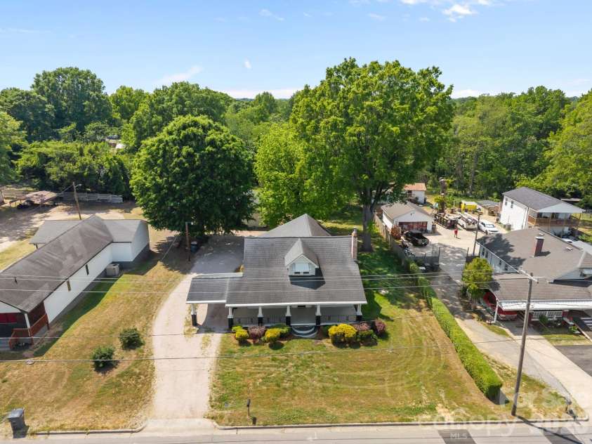 2407 Main Street, Kannapolis, NC 28081.  MLS# CAR4400941, YatesRealty ID 36141. 