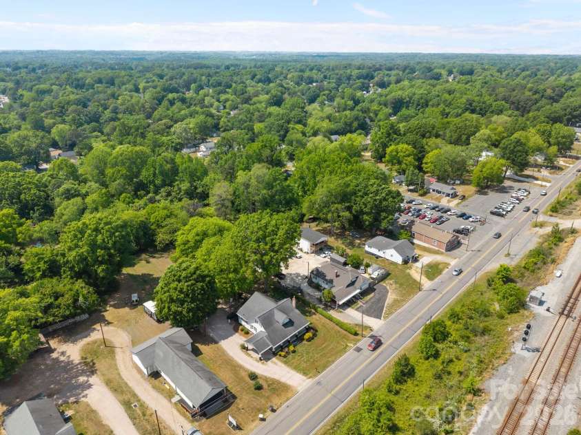 2407 Main Street, Kannapolis, NC 28081.  MLS# CAR4400941, YatesRealty ID 36141. 