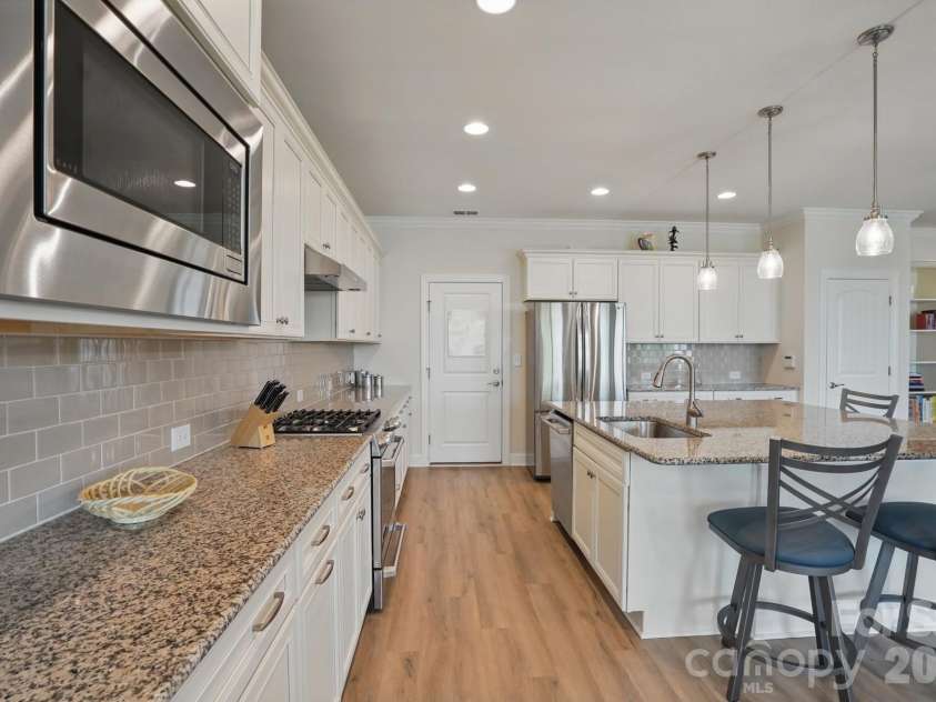 5247 Looking Glass Trail, Denver, NC 28037.  MLS# CAR4399155, YatesRealty ID 36142. 