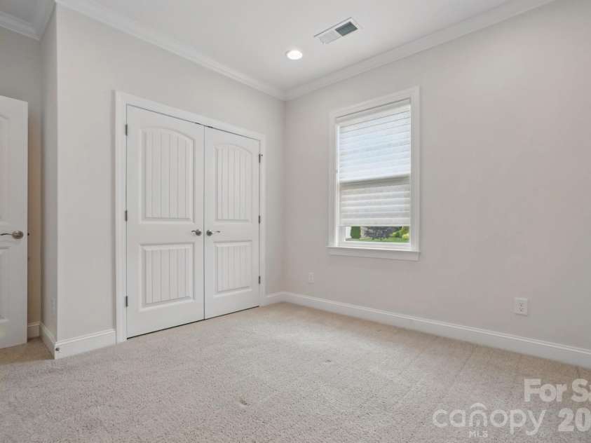 5247 Looking Glass Trail, Denver, NC 28037.  MLS# CAR4399155, YatesRealty ID 36142. 