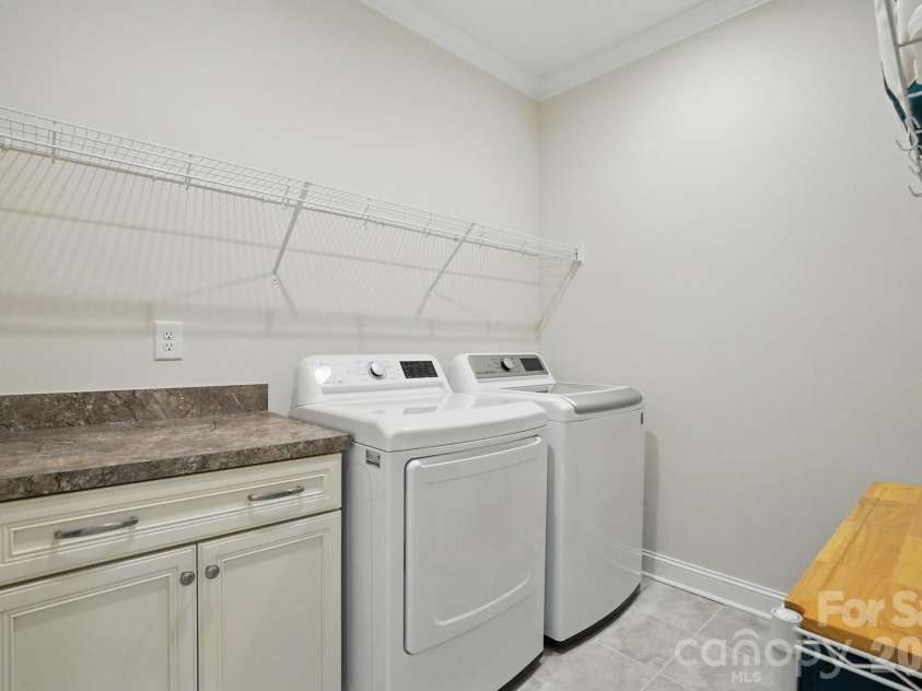 5247 Looking Glass Trail, Denver, NC 28037.  MLS# CAR4399155, YatesRealty ID 36142. 