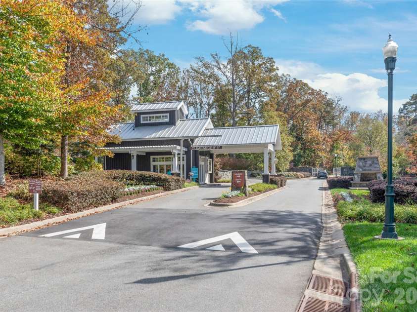 5247 Looking Glass Trail, Denver, NC 28037.  MLS# CAR4399155, YatesRealty ID 36142. 