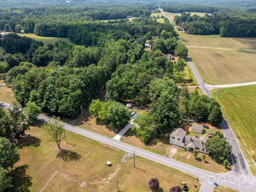 2981 East Maiden Road, Maiden, NC 28650.  MLS# CAR4400803, YatesRealty ID 36143. 