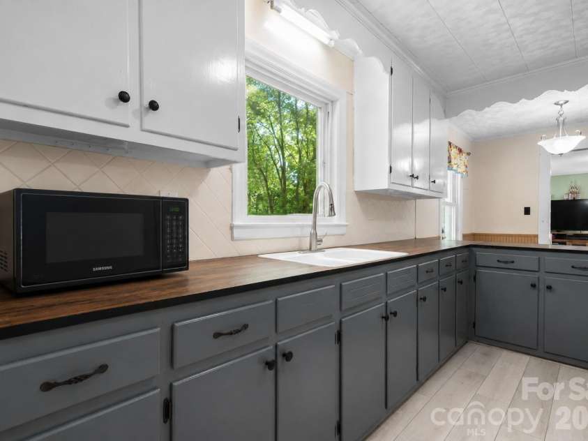 2981 East Maiden Road, Maiden, NC 28650.  MLS# CAR4400803, YatesRealty ID 36143. Virtually staged