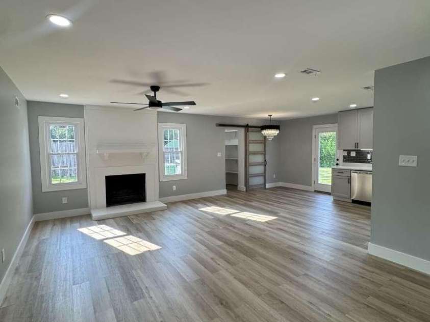 9113 Darius Court, Charlotte, NC 28227.  MLS# CAR4401050, YatesRealty ID 36144. 