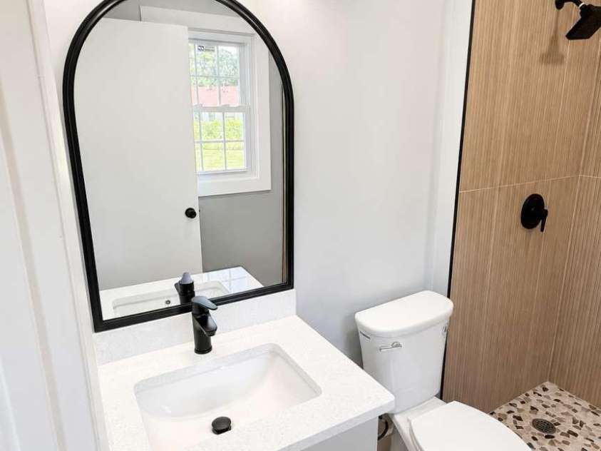 9113 Darius Court, Charlotte, NC 28227.  MLS# CAR4401050, YatesRealty ID 36144. 