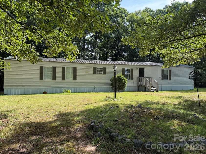 556 Gilbert Road, Columbus, NC 28722.  MLS# CAR4402949, YatesRealty ID 36145. 