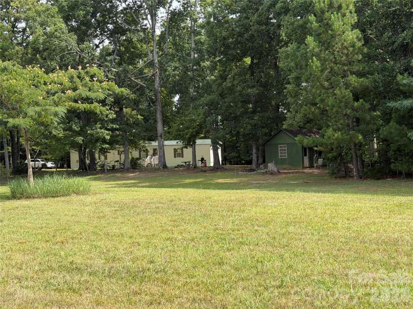 556 Gilbert Road, Columbus, NC 28722.  MLS# CAR4402949, YatesRealty ID 36145. 