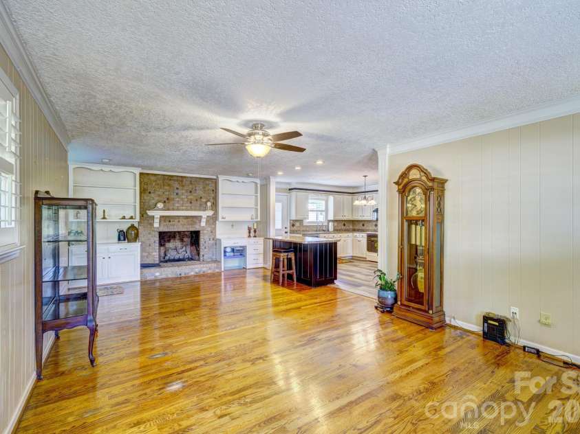1014 Ranbar Street, Cherryville, NC 28021.  MLS# CAR4402965, YatesRealty ID 36147. 