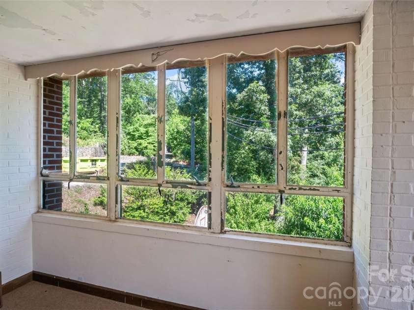 330 Carolina Drive, Tryon, NC 28782.  MLS# CAR4402974, YatesRealty ID 36149. 