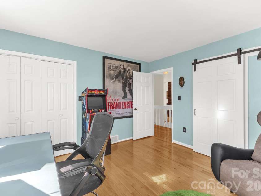 11 Poplar Drive, Mills River, NC 28759.  MLS# CAR4333561, YatesRealty ID 3615. 