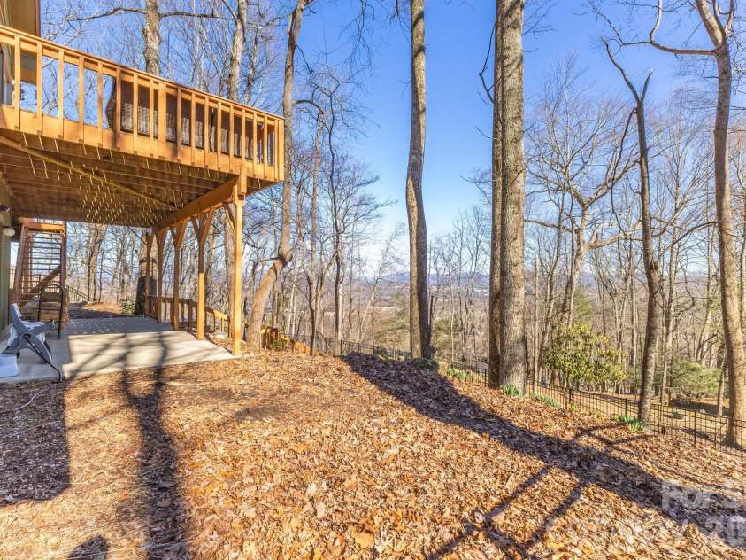 11 Poplar Drive, Mills River, NC 28759.  MLS# CAR4333561, YatesRealty ID 3615. 