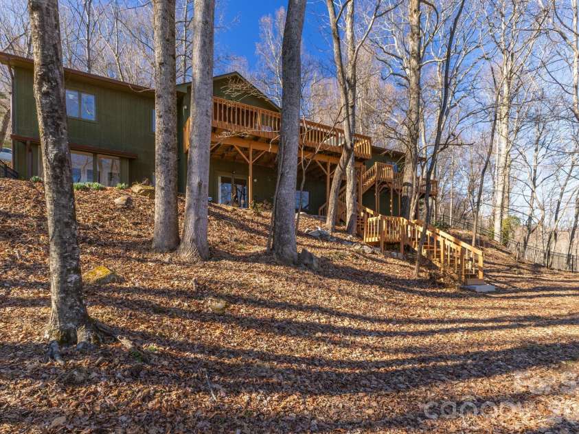 11 Poplar Drive, Mills River, NC 28759.  MLS# CAR4333561, YatesRealty ID 3615. 