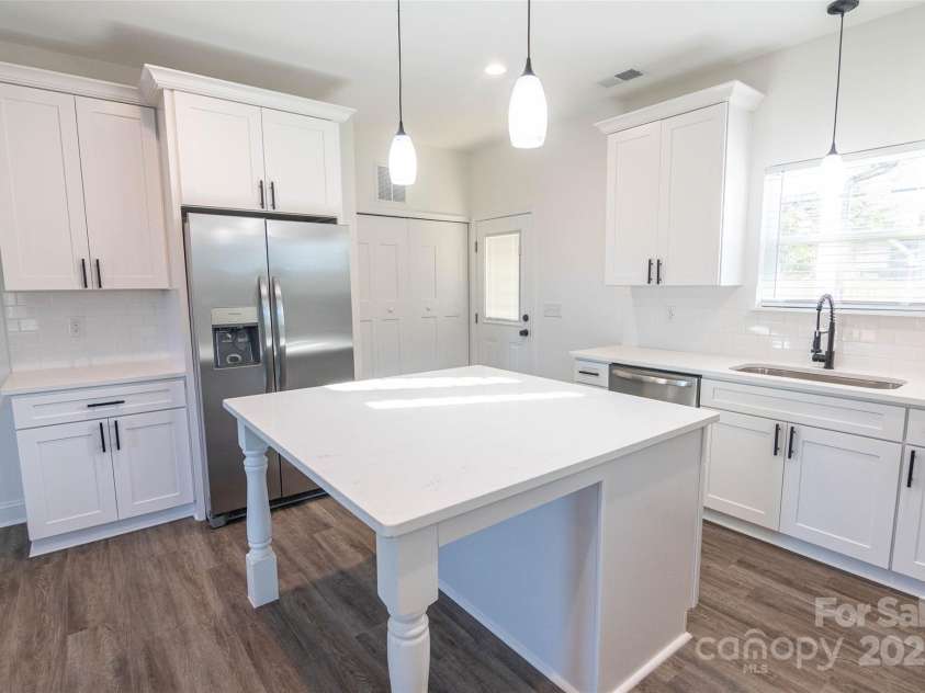 719 Smith Street, Shelby, NC 28150.  MLS# CAR4312792, YatesRealty ID 3615. 