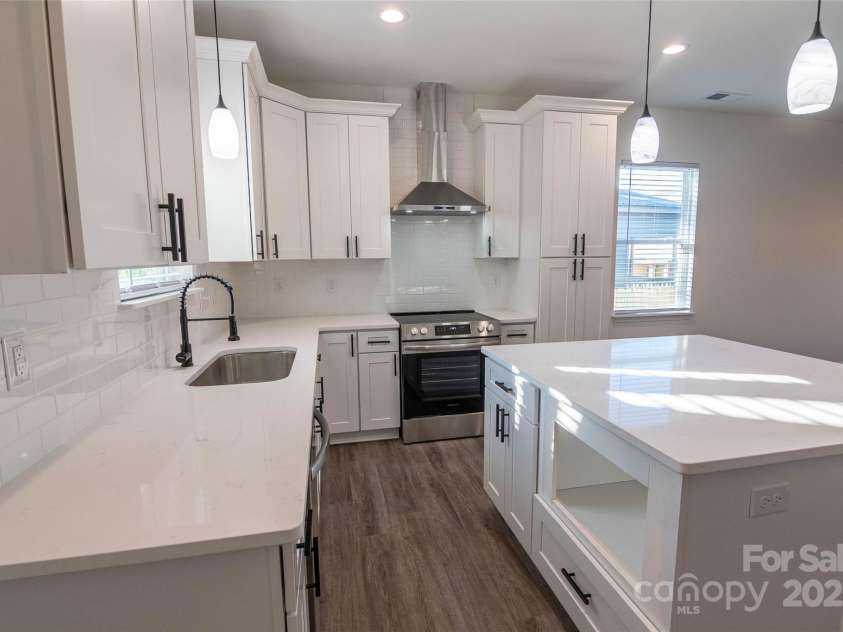 719 Smith Street, Shelby, NC 28150.  MLS# CAR4312792, YatesRealty ID 3615. 