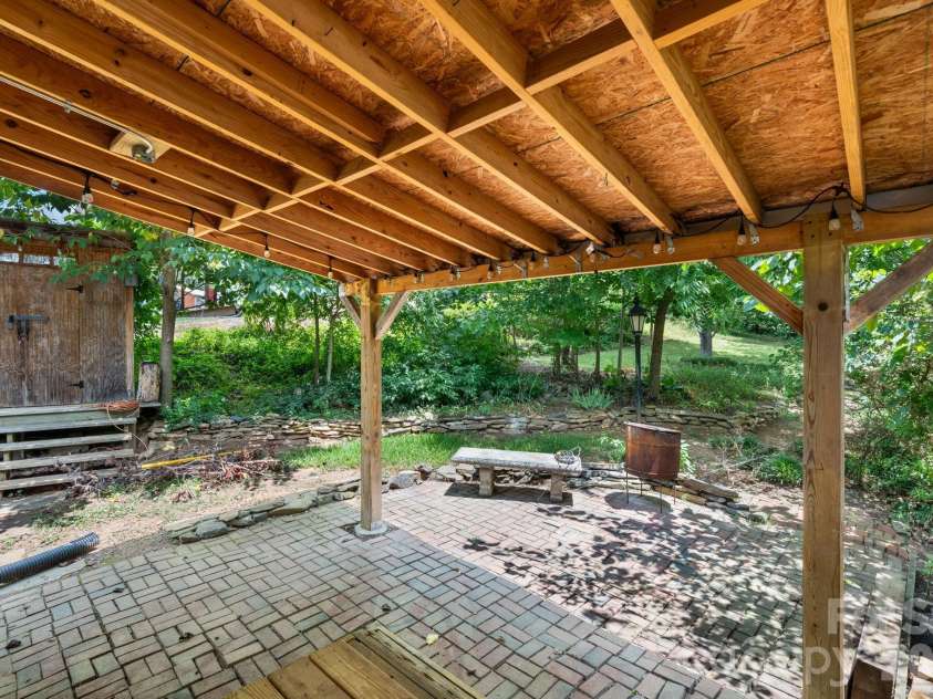 3579 High West Drive, Lenoir, NC 28645.  MLS# CAR4402993, YatesRealty ID 36151. 