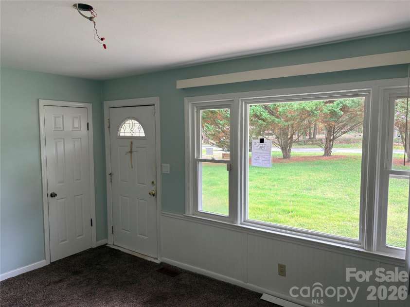 620 Baker Place Road, Lancaster, SC 29720.  MLS# CAR4403016, YatesRealty ID 36152. Living Room