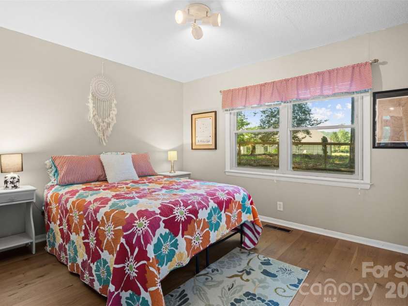 55 Overlook Drive, Candler, NC 28715.  MLS# CAR4403012, YatesRealty ID 36153. 2nd main level bedroom