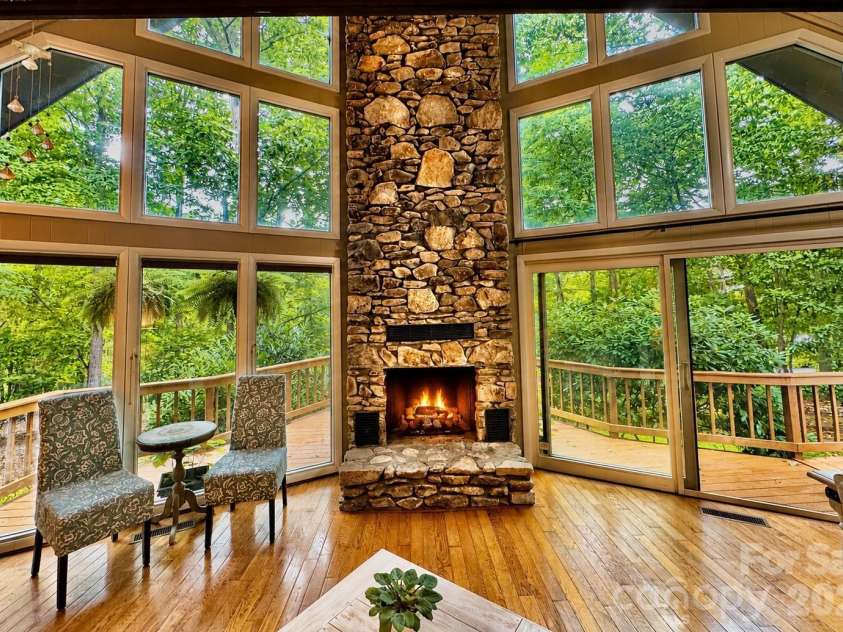 55 Overlook Drive, Candler, NC 28715.  MLS# CAR4403012, YatesRealty ID 36153. 