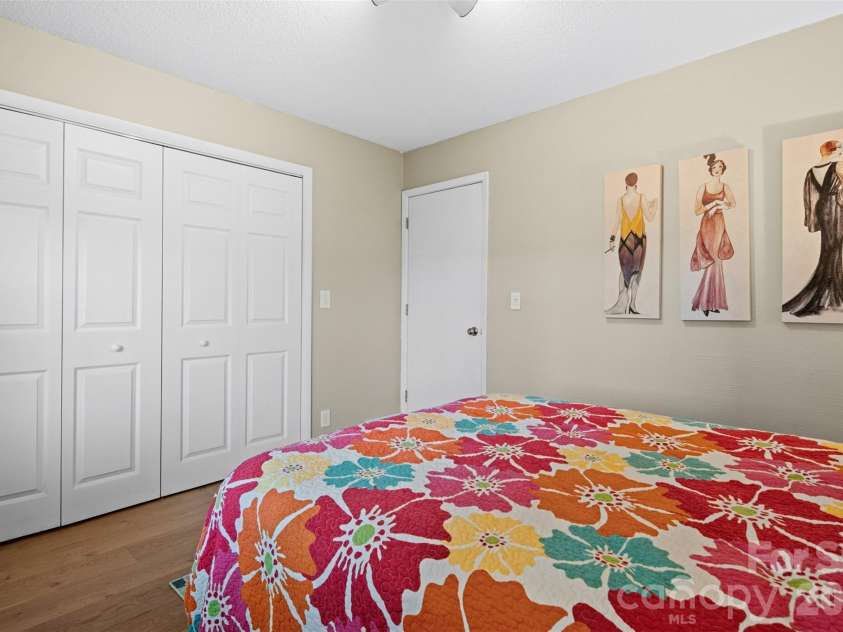 55 Overlook Drive, Candler, NC 28715.  MLS# CAR4403012, YatesRealty ID 36153. 