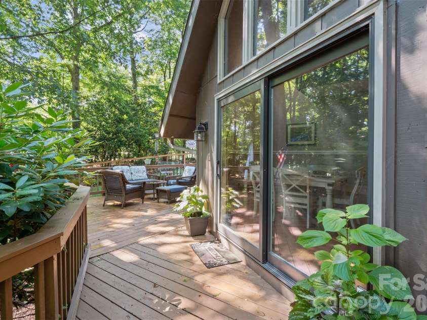 55 Overlook Drive, Candler, NC 28715.  MLS# CAR4403012, YatesRealty ID 36153. 