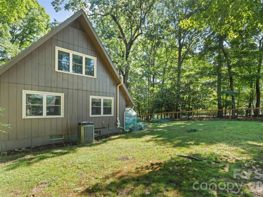 55 Overlook Drive, Candler, NC 28715.  MLS# CAR4403012, YatesRealty ID 36153. 