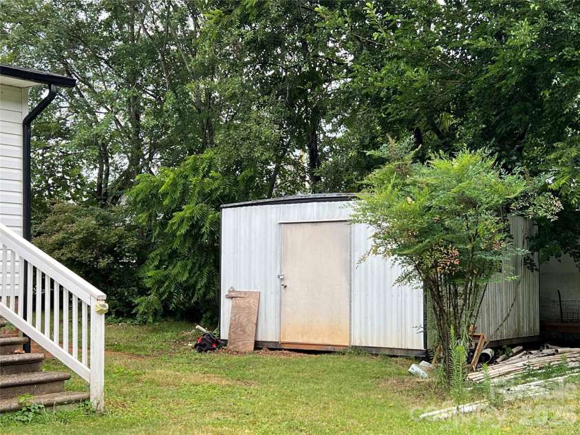 473 Boss Moore Road, Ellenboro, NC 28040.  MLS# CAR4401988, YatesRealty ID 36156. 
