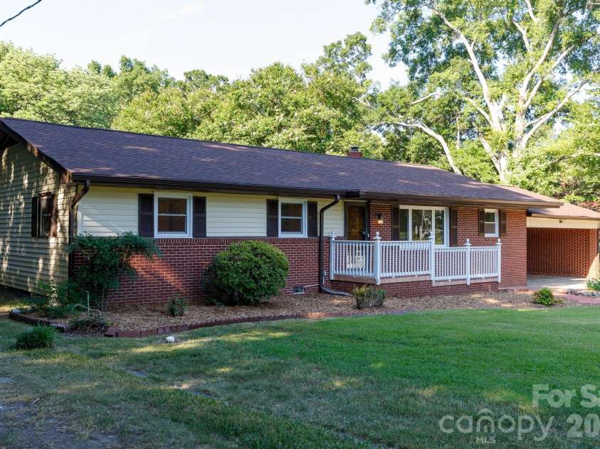 756 Old Richburg Road, Chester, SC 29706.  MLS# CAR4403019, YatesRealty ID 36157. 