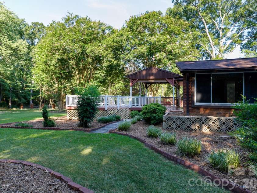 756 Old Richburg Road, Chester, SC 29706.  MLS# CAR4403019, YatesRealty ID 36157. 