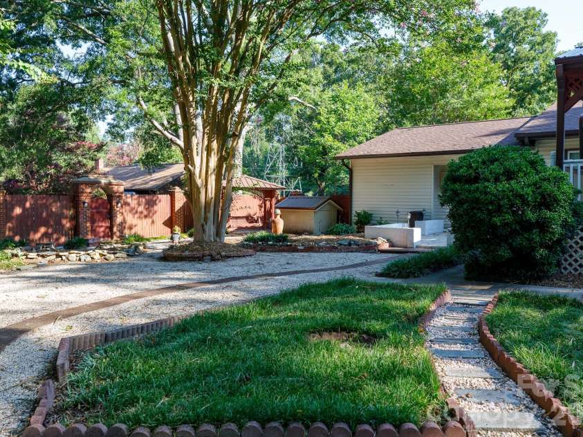 756 Old Richburg Road, Chester, SC 29706.  MLS# CAR4403019, YatesRealty ID 36157. 