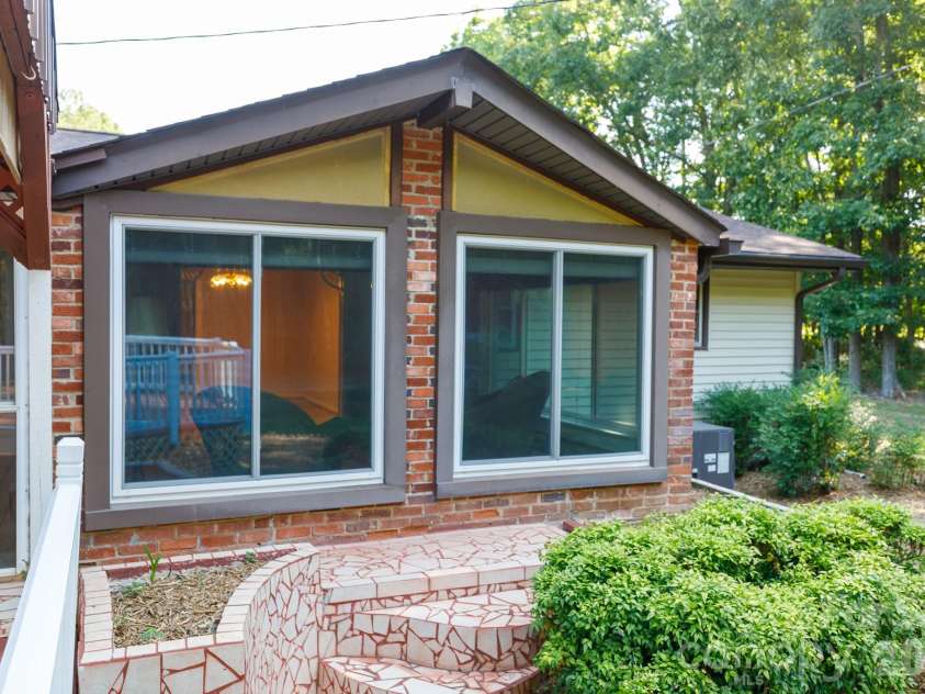 756 Old Richburg Road, Chester, SC 29706.  MLS# CAR4403019, YatesRealty ID 36157. 