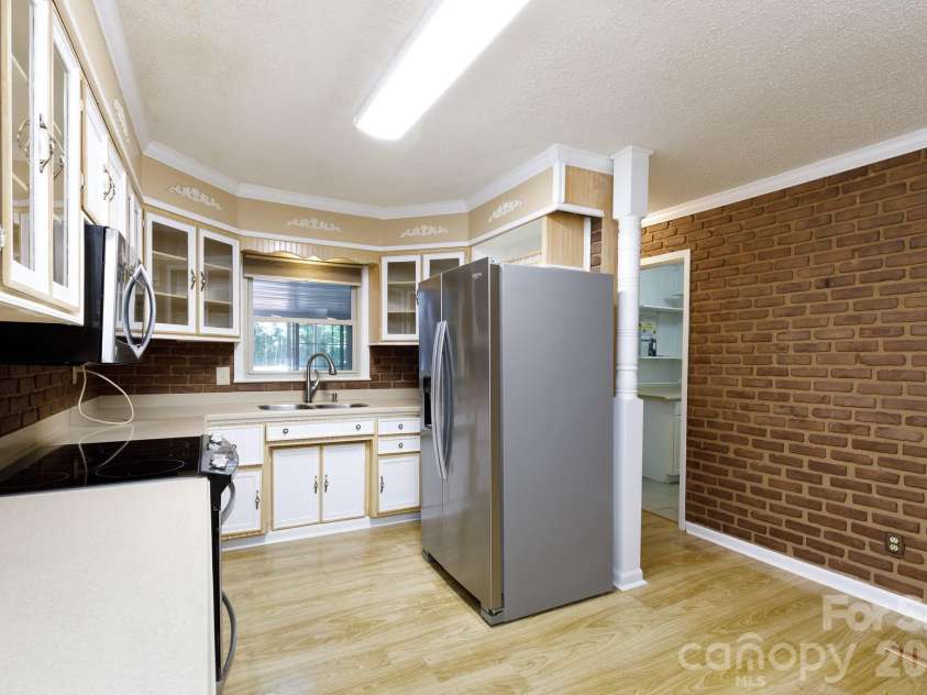 756 Old Richburg Road, Chester, SC 29706.  MLS# CAR4403019, YatesRealty ID 36157. 