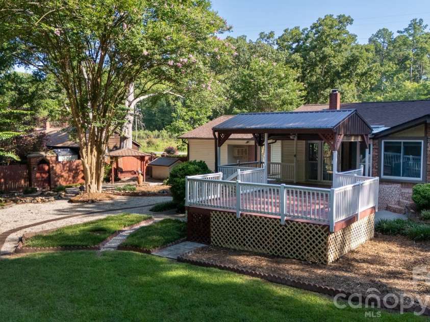756 Old Richburg Road, Chester, SC 29706.  MLS# CAR4403019, YatesRealty ID 36157. 