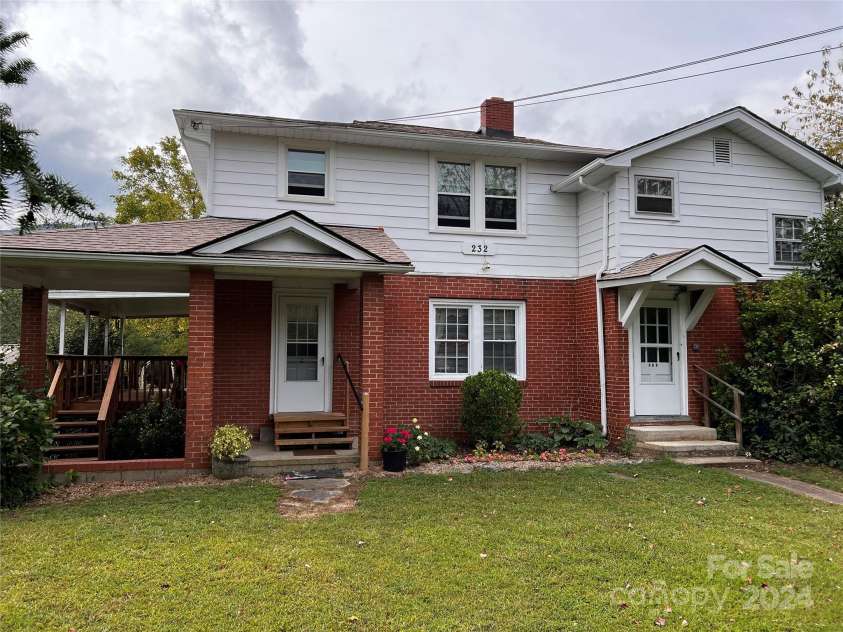 232 Old US 70 Hwy Highway, Swannanoa, NC 28778.  MLS# CAR4172934, YatesRealty ID 3616. 