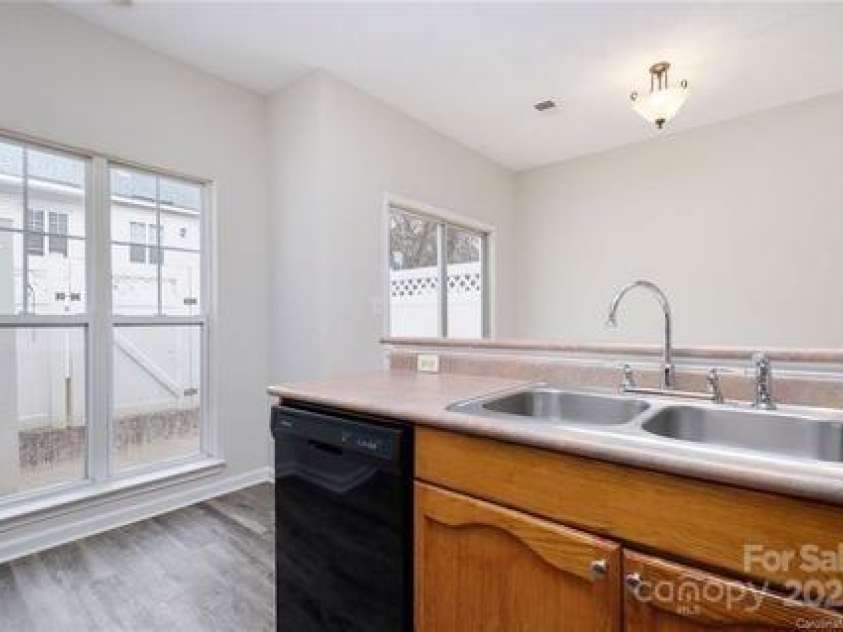 6327 Mallard View Lane, Charlotte, NC 28269.  MLS# CAR4292257, YatesRealty ID 3616. 