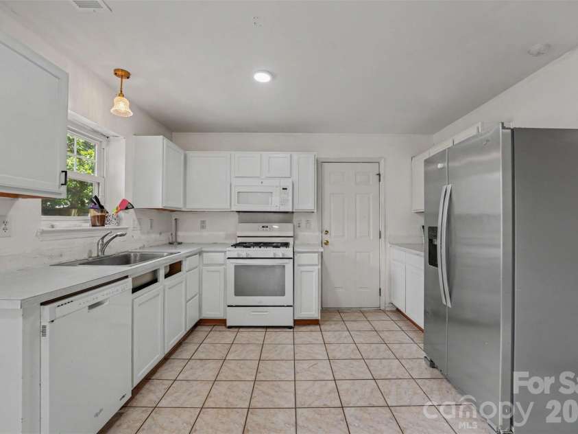 7610 Wynstone Ridge Circle, Huntersville, NC 28078.  MLS# CAR4402826, YatesRealty ID 36161. 
