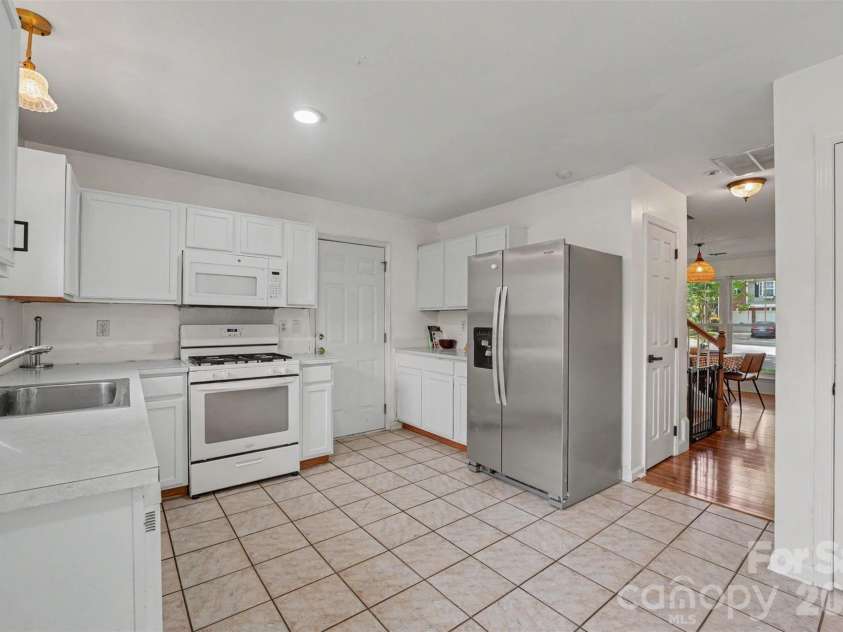 7610 Wynstone Ridge Circle, Huntersville, NC 28078.  MLS# CAR4402826, YatesRealty ID 36161. 