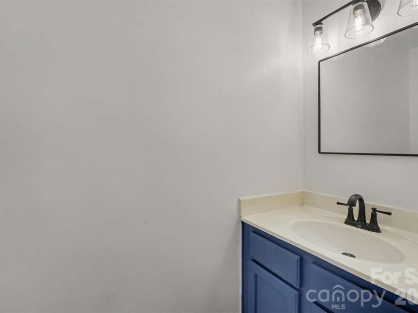 7610 Wynstone Ridge Circle, Huntersville, NC 28078.  MLS# CAR4402826, YatesRealty ID 36161. 