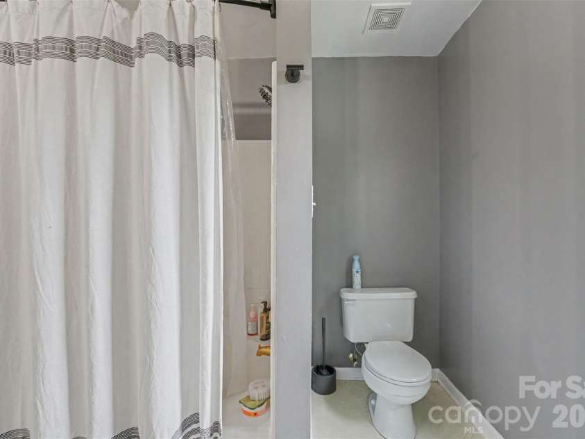 7610 Wynstone Ridge Circle, Huntersville, NC 28078.  MLS# CAR4402826, YatesRealty ID 36161. 