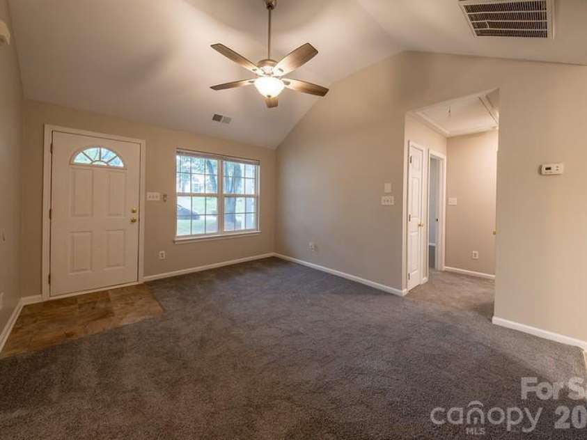 2502 Hemby Woods Drive, Charlotte, NC 28262.  MLS# CAR4403067, YatesRealty ID 36162. 