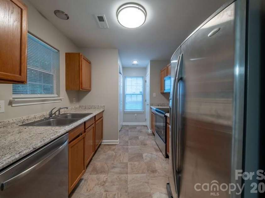 2502 Hemby Woods Drive, Charlotte, NC 28262.  MLS# CAR4403067, YatesRealty ID 36162. 