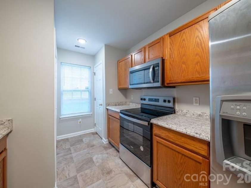 2502 Hemby Woods Drive, Charlotte, NC 28262.  MLS# CAR4403067, YatesRealty ID 36162. 