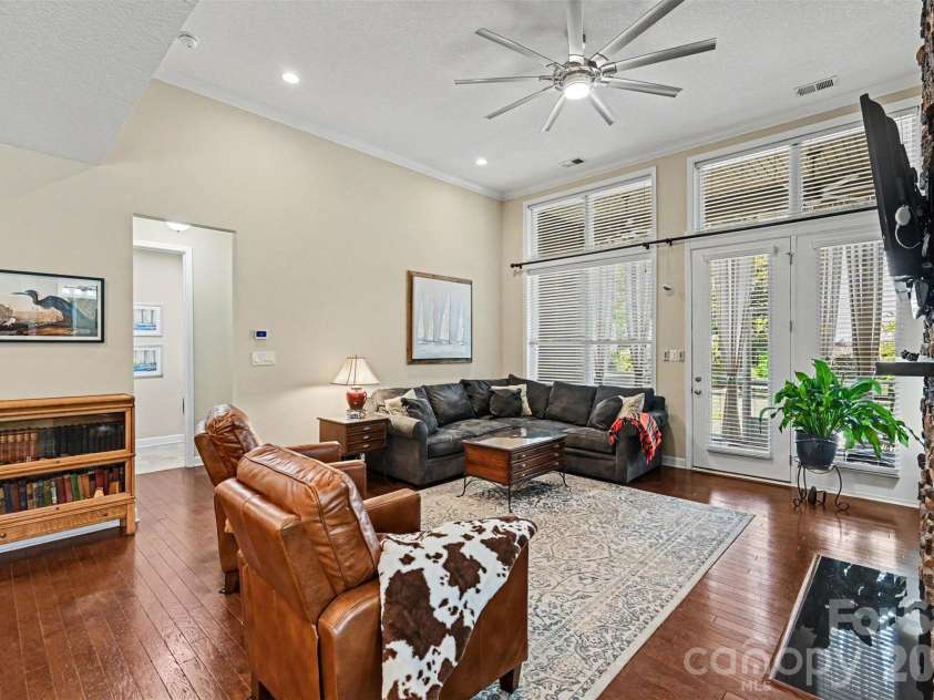 10113 Blackstone Drive, Huntersville, NC 28078.  MLS# CAR4397515, YatesRealty ID 36163. 