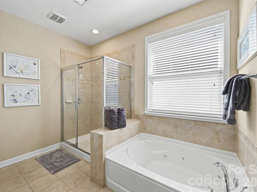 10113 Blackstone Drive, Huntersville, NC 28078.  MLS# CAR4397515, YatesRealty ID 36163. 